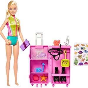 ​Barbie Dolls & Accessories, Marine Biologist Doll (Blonde) & Mobile Lab Playset with 10+ Pieces, Case Opens for Storage & Travel