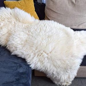 Roberts Rugs Genuine Sheepskin Rug Ivory 130 x 70 cm Super Large - Sheepskin Rugs for Living Room - Soft Sheepskin Throw - Bedroom Carpet Thick Wool - Fluffy Floor Rug